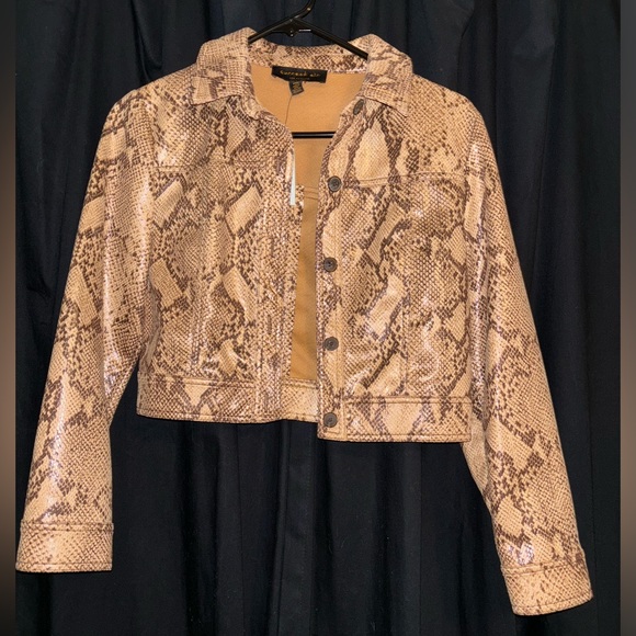 Anthropologie Current Air Python Print Textured CroppedTrucker Jacket - Size XS - Picture 1 of 3